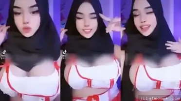 Bokep Hijab Cosplay Suster Cantik Nakal Horny poster