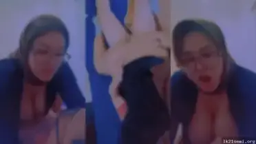 Bokep Jilbab Kacamata Tobrut Jilbab Basah Ngentot poster