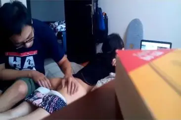 Bokep Indo Mahasiswa Ngentot Sambil Nonton Bokep